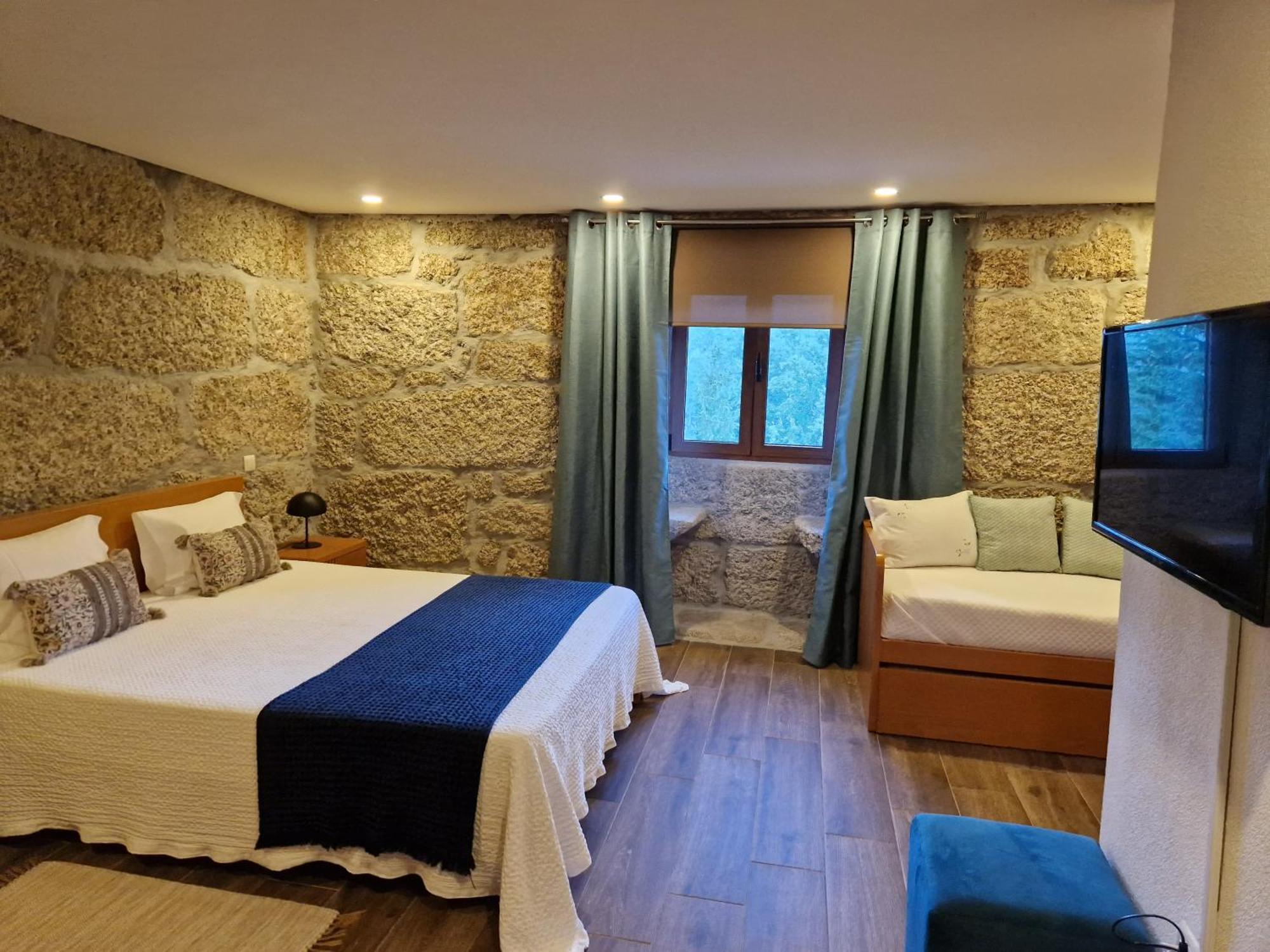 Quinta Da Casa Dos Santos - Inside Geres Guest House Exterior photo