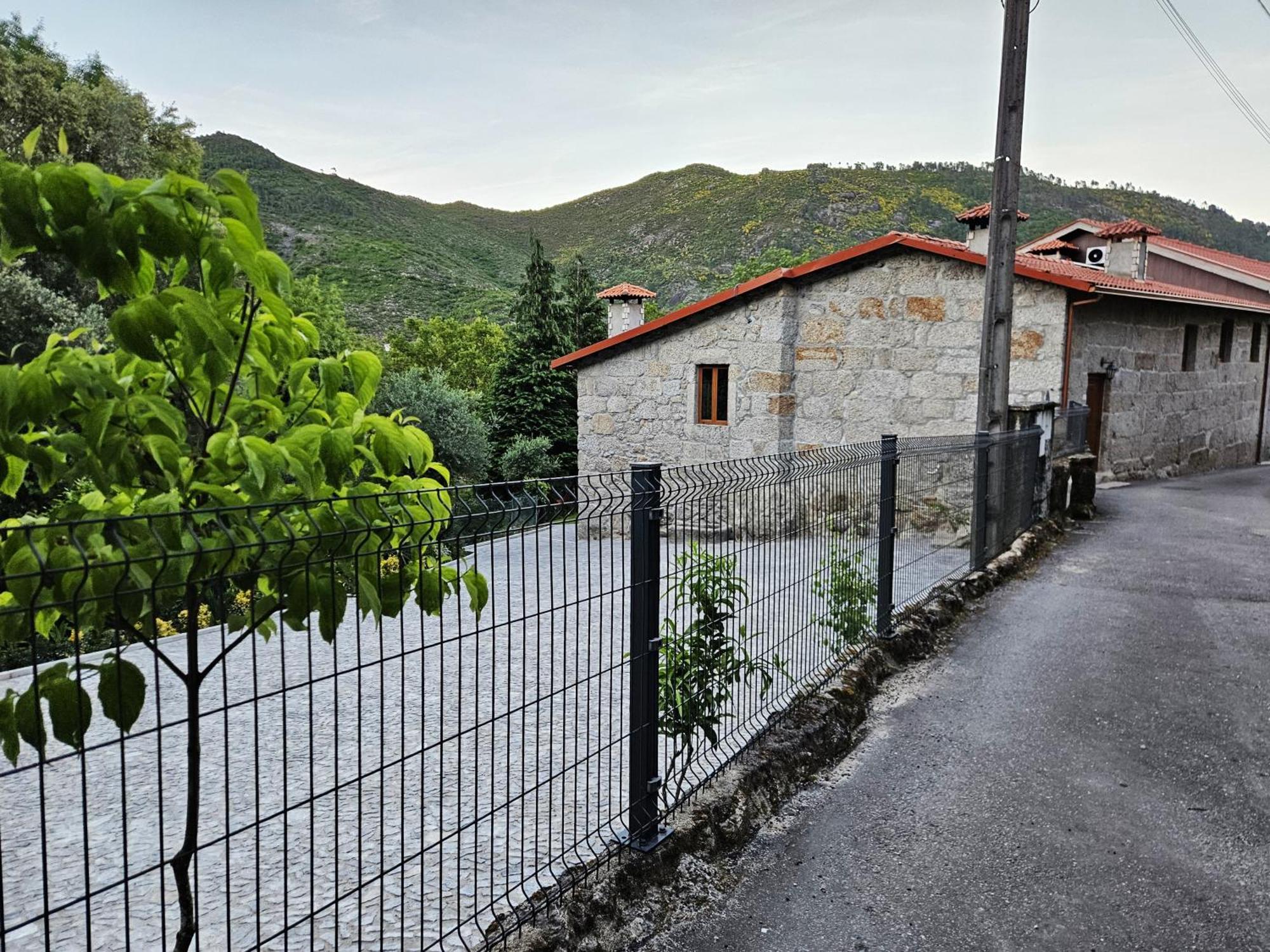Quinta Da Casa Dos Santos - Inside Geres Guest House Exterior photo